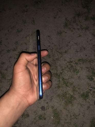 1000 к: Смартфон (синий цвет корпуса) - Тонкий корпус с округлыми гранями — 2