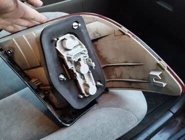 купить задний фонарь тойота авенсис бу: Задний правый стоп-сигнал Mercedes-Benz 2009 г., Б/у, Оригинал — 2