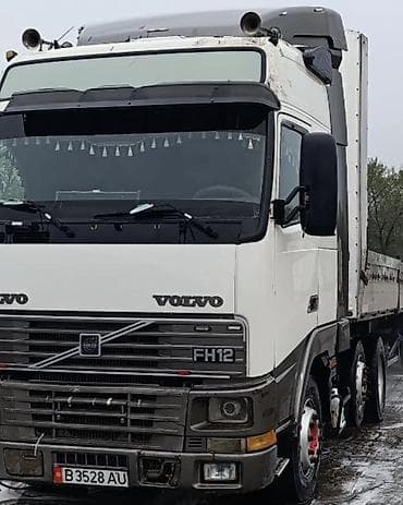 Тягач, Volvo, 2002 г., Бортовой