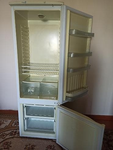 nothing 2a: Продаю холодильник двухкамерный, классический белый, с нижней — 4
