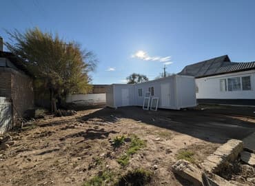 дом с гаражом и мансардой: Времянка, 36 м², 2 комнаты, Собственник — 1