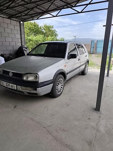 gac aion v: Volkswagen Golf: 1993 г., 1.8 л, Механика, Бензин, Хэтчбэк — 2