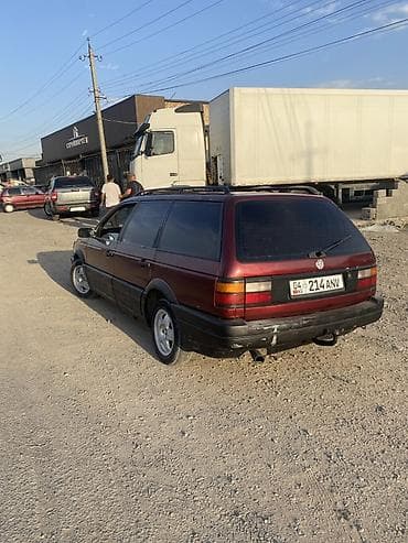 бампер голф2: Volkswagen Passat Variant: 1993 г., Механика, Универсал — 3