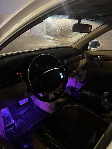 крыло на ланос: Daewoo Lacetti. Автомат 1,6л Бензин 
2004г. Седан — 7