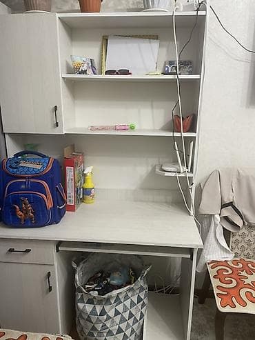 продаю утюжный стол: Компьютерный стол, С полками — 2