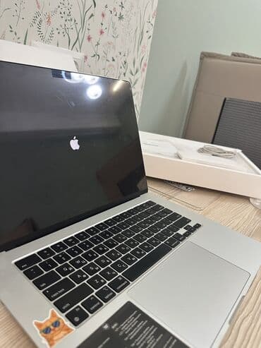 макбук м4: Ноутбук, Apple, 8 ГБ ОЗУ, Apple M2, 15.4 ", Б/у, Для работы, учебы, память SSD — 7