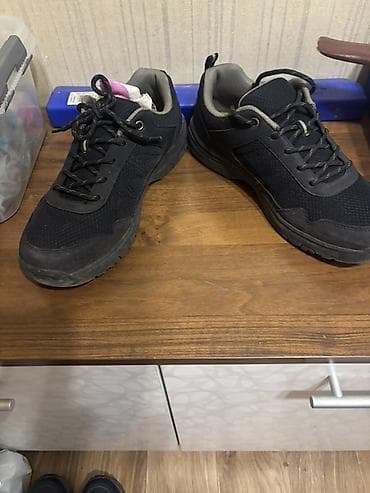 трекинг обувь: Мужские кроссовки, 43, Outventure, Б/у, цвет - Черный — 1