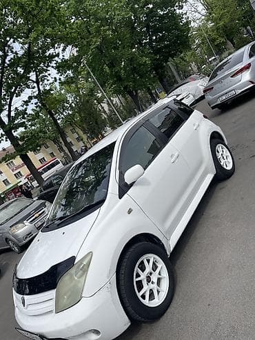 Toyota Ist: 2003 г., 1.5 л, Автомат, Хэтчбэк