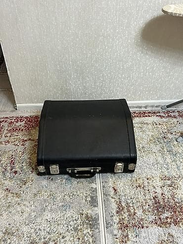 Аккордеондор: Ушул метер-н аккордеон сатылат, баасы келишимдуу 
+ — 4