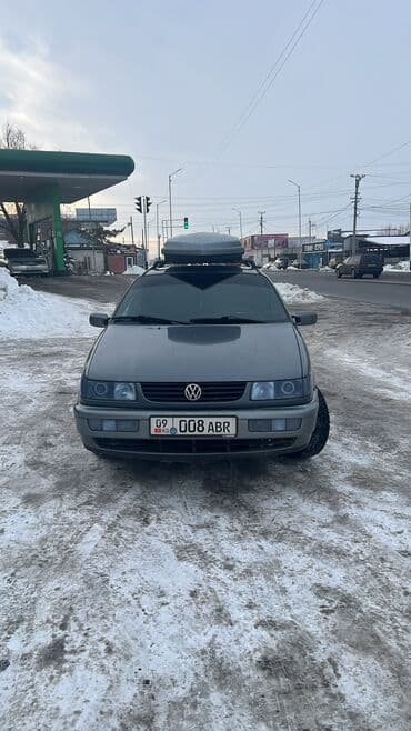 Volkswagen Passat: 1994 г., 1.8 л, Механика, Газ, Седан