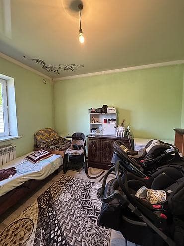 Дома: ✨ Продаётся дом под ПСО в с. Сокулук ✨ 🏡 Характеристики: • Участок - — 5