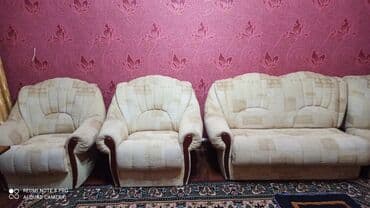 угловой диван с креслами: Угловой диван с мягкой обивкой светлого оттенка с геометрическим — 4