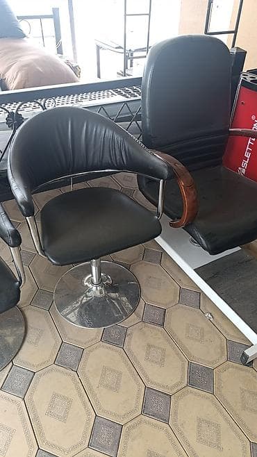 Бизнес үчүн жабдуулар: Парикмахерское оборудование комплектом или по отдельности: - Рабочий — 2