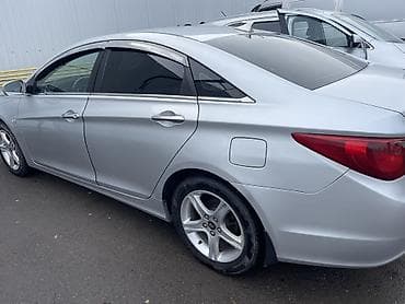 infinity fx35: Hyundai Sonata: 2010 г., 2 л, Автомат, Бензин, Седан — 6