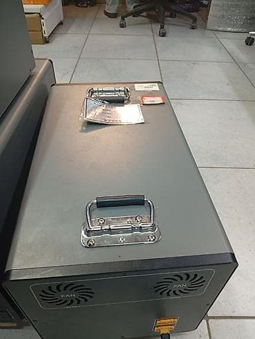 Портативная аккумуляторная станция/инверторный блок питания в