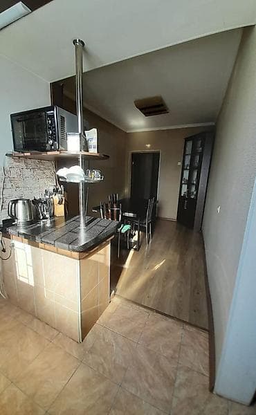 Квартиры: 5 и более комнат, 100 м² — 2