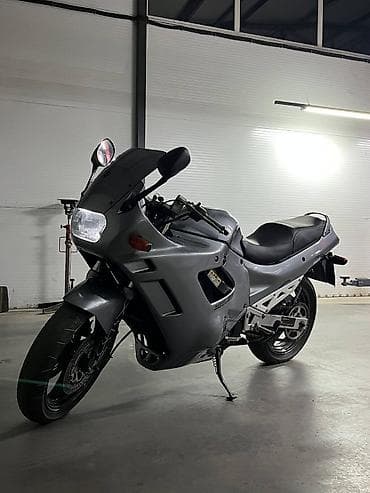 Спортбайк Suzuki, 750 куб. см, Бензин, Взрослый, Б/у