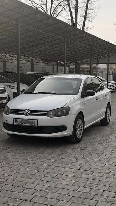 Volkswagen Polo: 2014 г., 1.6 л, Механика, Бензин, Седан
