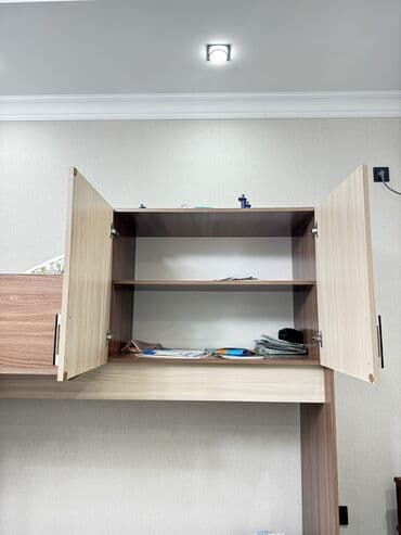 удобное расположение кухонной мебели: Детский шкаф, Б/у, Для одежды, Для мальчика, ДСП, цвет - Коричневый, Самовывоз — 3