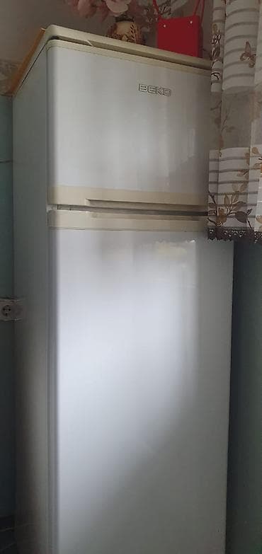 komp kg: Холодильник Beko, Б/у, Двухкамерный — 1