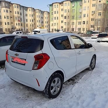 bmw e9: Chevrolet Spark: 2022 г., 1 л, Вариатор, Бензин, Седан — 6