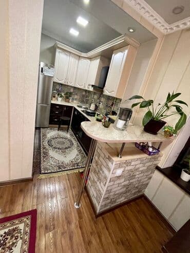 срочно продаю пол дома: Үйдүн жарымы, 65 кв. м, 2 бөлмө, Менчик ээси, Евро оңдоо — 10