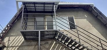 Тепкичтер жана тетиктер заказ менен: Темир тепкич Тышкы буюм, Тепкичтин формасы: Түз, Стиль: Модерн — 2