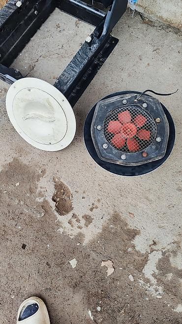 дерево мерс: Автобусное сиденье, Mercedes-Benz Б/у — 1