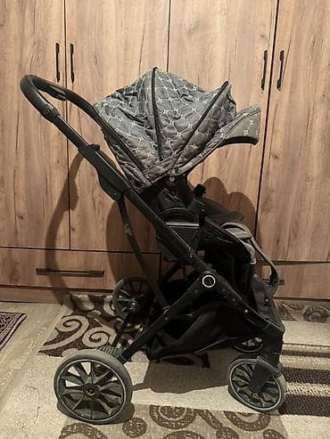 каляска для малышей: Коляска, Другой бренд, цвет - Черный, Б/у, Самовывоз — 2