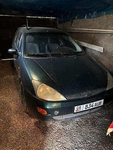 Ford Focus: 1999 г.