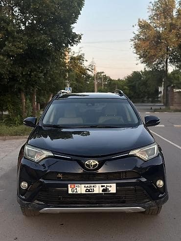 2 8: Toyota RAV4: 2018 г., 2.5 л, Автомат, Бензин, Кроссовер — 3