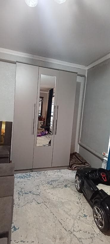 стол с тумбочкой: Шифоньер, шкаф для одежды, Прямой — 2