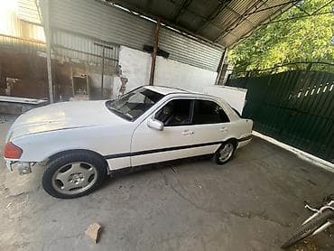 Mercedes-Benz C-Class: 1995 г., 2 л, Механика, Бензин, Седан — 7
