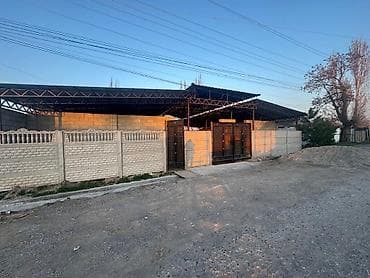 кирпичный дом: Дом с участком и благоустроенным двором - Кирпичный дом с современным — 1