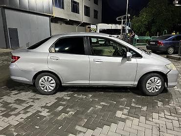 neta u pro: Honda Fit Aria: 2003 г., 1.3 л, Вариатор, Бензин, Хэтчбэк — 8