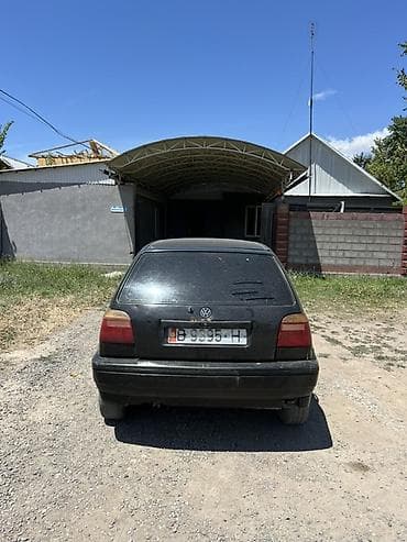 Унаа: Volkswagen Golf: 1994 г., 1.6 л, Кол менен иштөөчү, Бензин, Хетчбек — 4