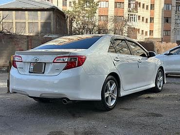 машине сатылат: Toyota Camry: 2013 г., Автомат, Бензин, Седан — 3
