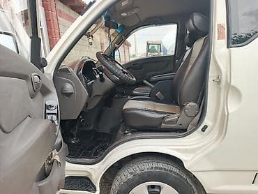 Жеңил жүк ташуучу унаа, Hyundai, Стандарт, 2 т, Колдонулган — 8