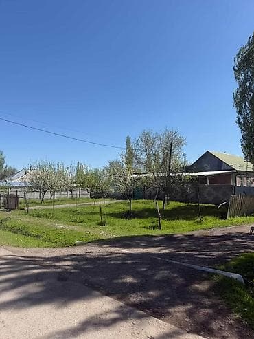 Продаётся Дом в центре Беловодск 35 сотых по факту, по документам 22 — 7