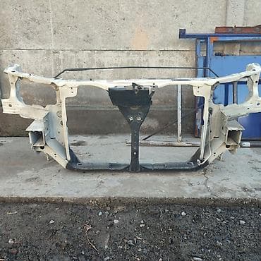 Экран крепления радиатора Honda, Б/у