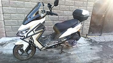 Скутер BARS, городской макси-стиль. Характеристики и оснащение: -