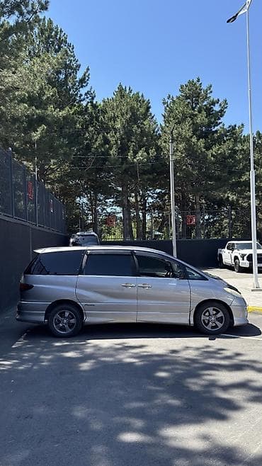 авто в такси: Toyota Estima: 2003 г., Минивэн — 5