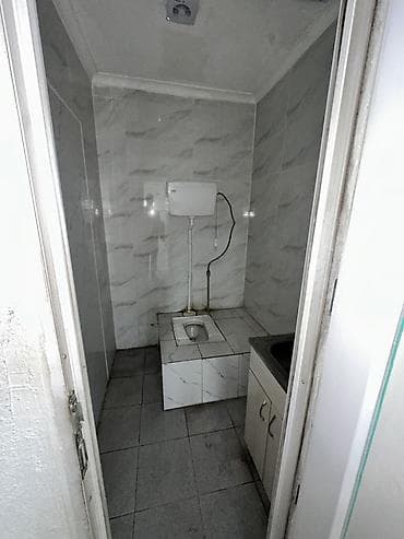 сдаётся бокс: Сдается коммерческое помещение 8$ за кв2 2-этаж По улице амурская — 6