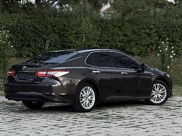 Продажа авто: Toyota Camry: 2018 г., 2.5 л, Вариатор, Гибрид, Седан — 4