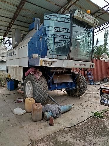 claas: Сельскохозяйственная техника: тракторы К-700/К-701 с навесным — 4