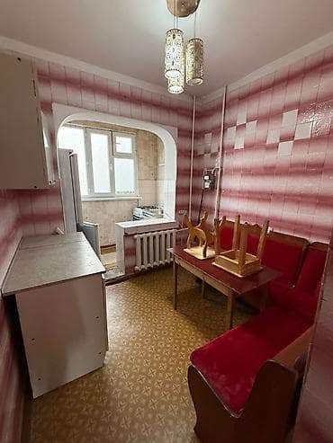 3 комнаты, 82 м², 106 серия, 4 этаж, Старый ремонт — 3