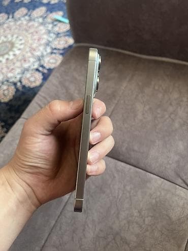 redmi ultra: IPhone 15 Pro Max, память 512 гб, состояние аккумулятора 88%, в — 4