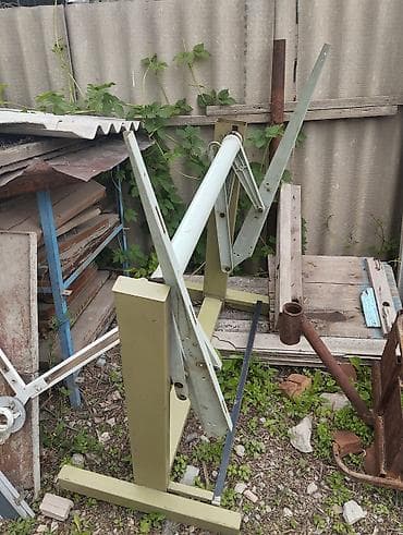 железные уголки: Складной металлический станок-стойка с механизмом подъёма/наклона — 2