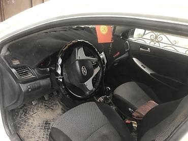 2 gz: Hyundai Solaris: 2013 г., 1.6 л, Механика, Бензин, Седан — 1