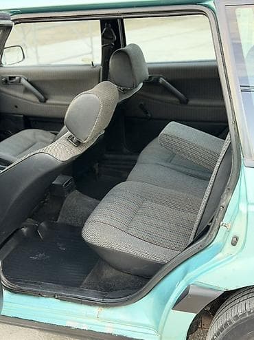 е 52: Volkswagen Passat Variant: 1992 г., 1.8 л, Ручные, Бензин, Универсал — 9